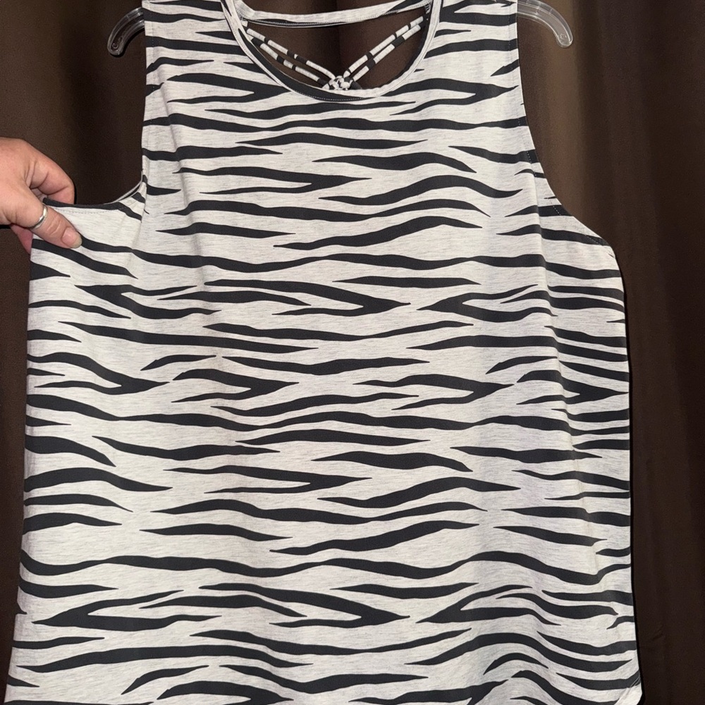 Maurices Faded Black and Light Gray Boxy Sleeveless Tank
